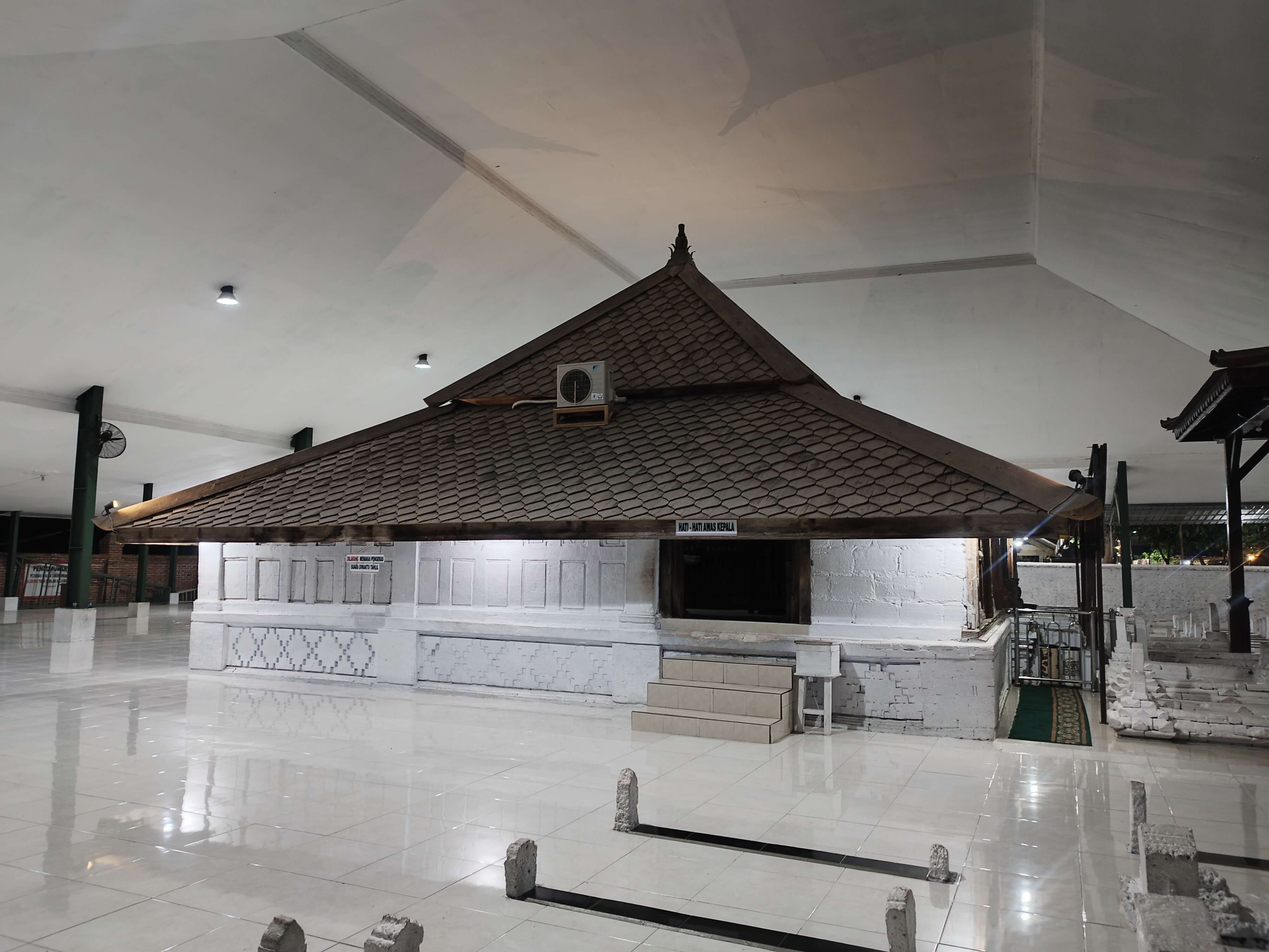 Makam Sunan Popoh Blitar dari Sisi Lain